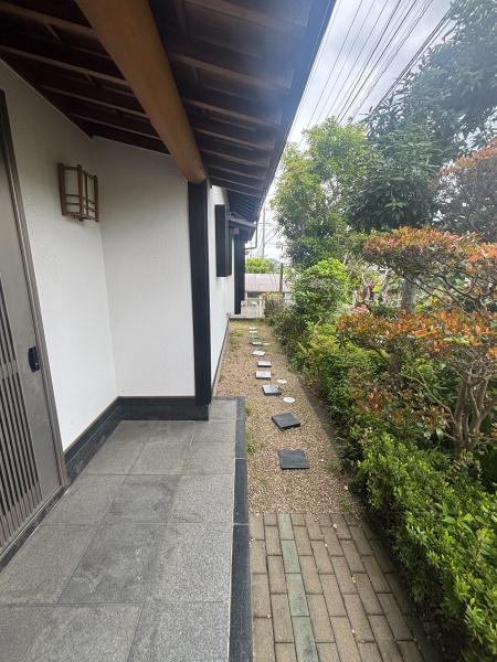 福岡県筑紫野市美しが丘南6丁目戸建の玄関画像