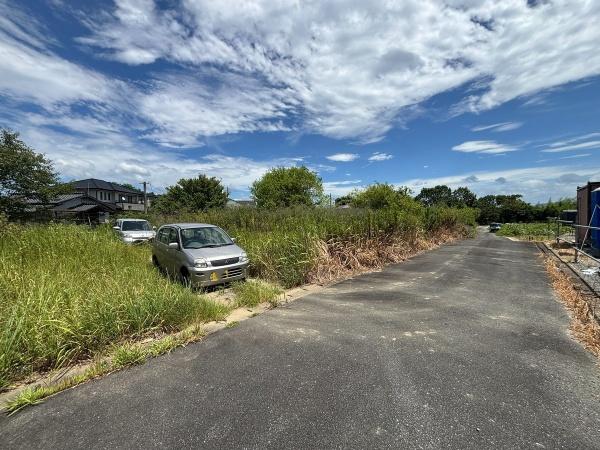 福岡県小郡市三沢土地の前面道路含む現地写真画像