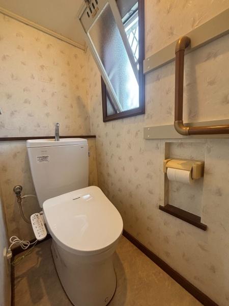 福岡市西区愛宕浜4丁目戸建のトイレ画像