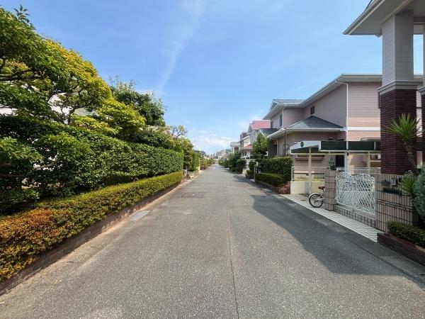 福岡市西区愛宕浜4丁目戸建の前面道路含む現地写真画像