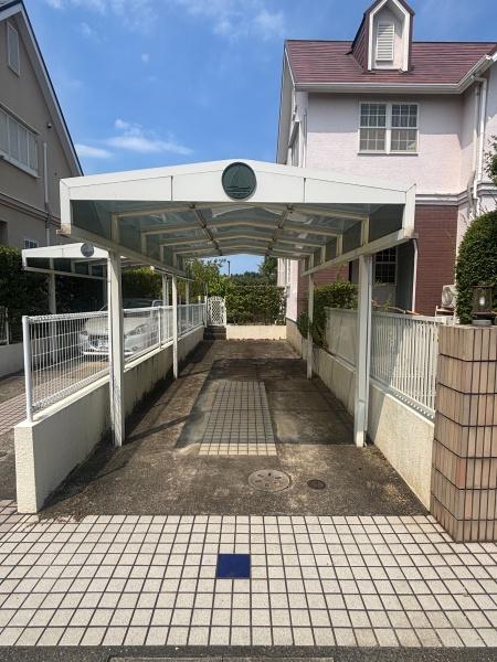 福岡市西区愛宕浜4丁目戸建の駐車場画像