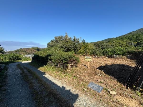早良区大字西油山字原土地の前面道路含む現地写真画像