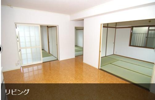 ホワイトエクセルのリビング画像