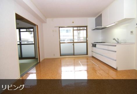 ホワイトエクセルのリビング画像