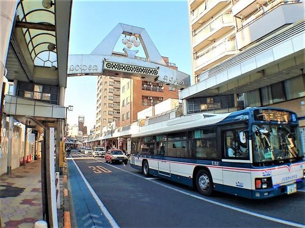 クローバーコートの商店街画像
