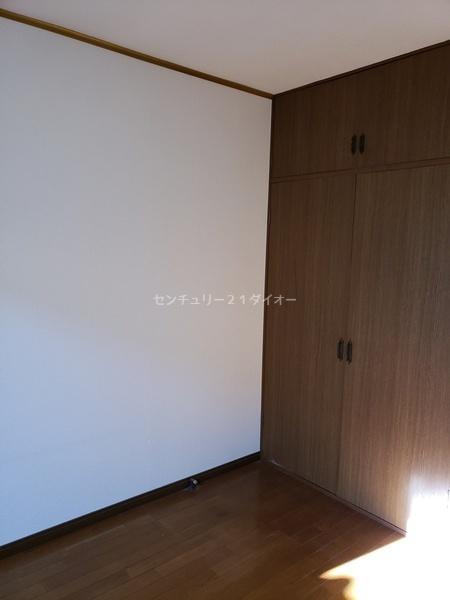 クローバーコートの洋室画像