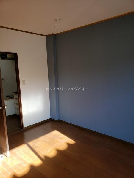 クローバーコートの洋室画像