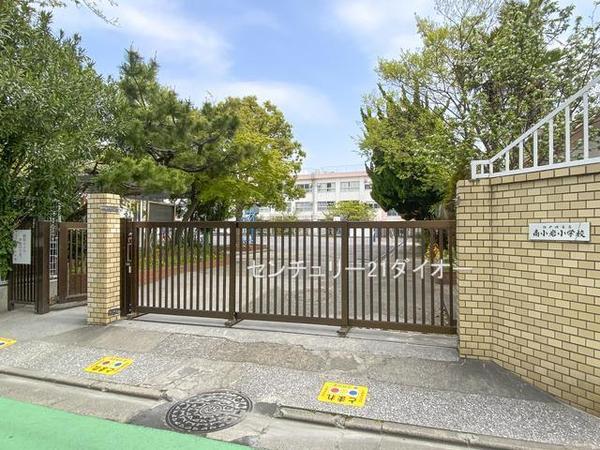 K3貸家の小学校画像