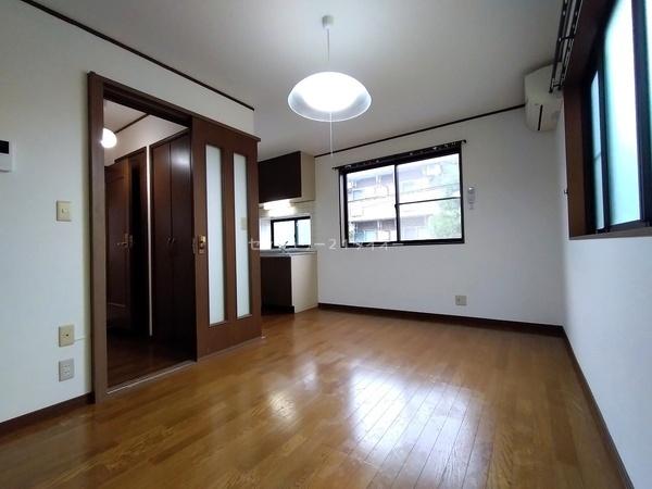 K3貸家のリビング画像