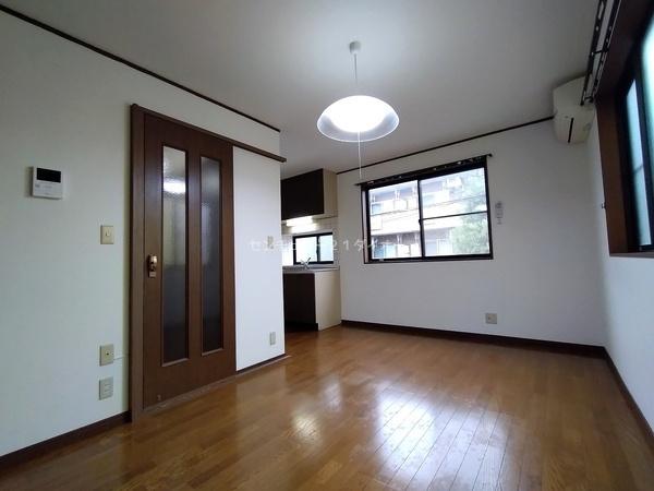 K3貸家のリビング画像