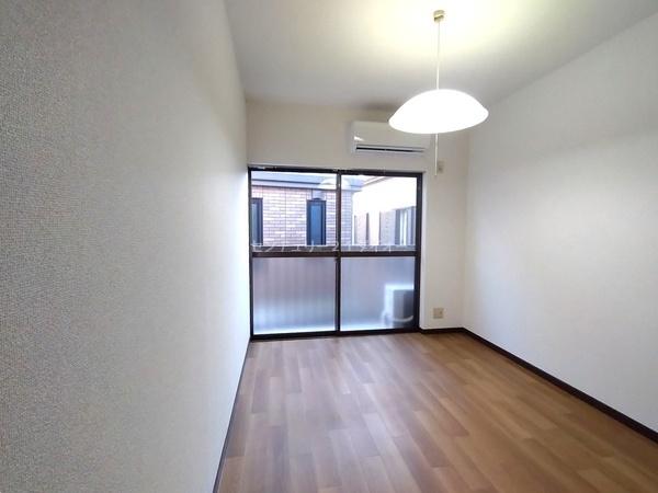 コーポフロラの洋室画像