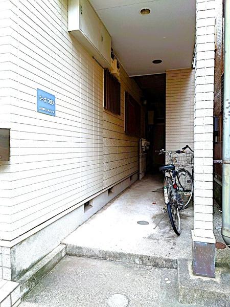 コーポフロラのエントランス画像