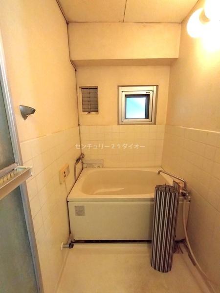 市川市平田2丁目のマンションのバス画像