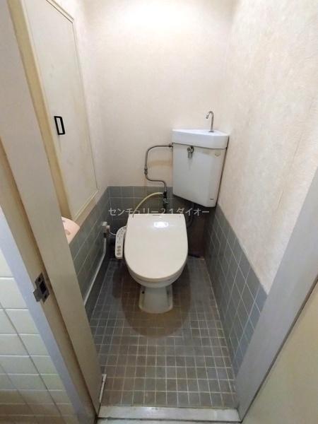 市川市平田2丁目のマンションのトイレ画像