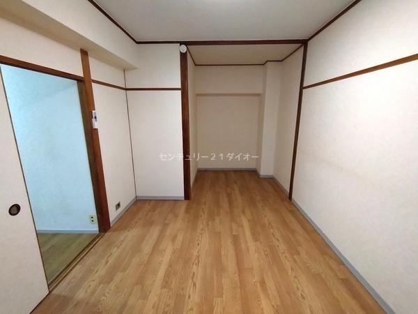 市川市平田2丁目のマンションの洋室画像