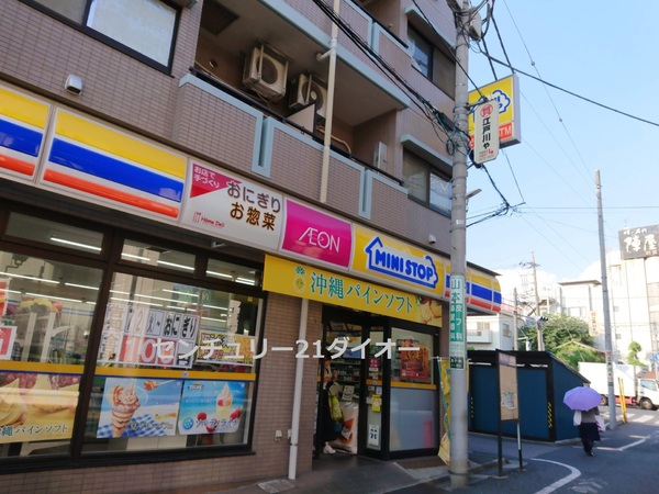 ミカドハイツ4のコンビニ画像