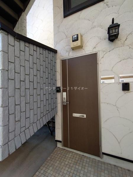 ミカドハイツ4の玄関画像