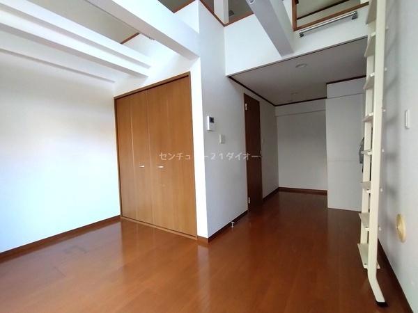 ミカドハイツ4の洋室画像