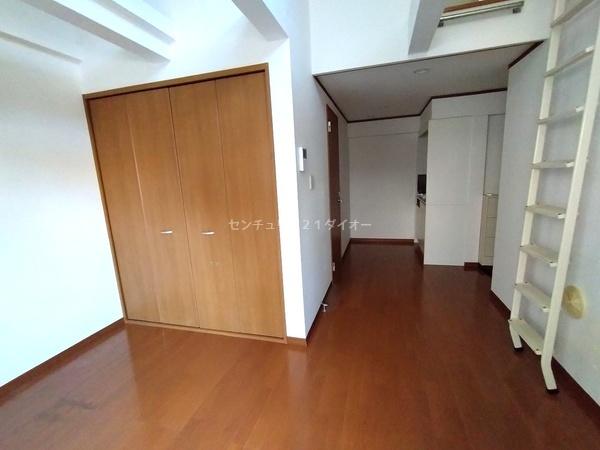 ミカドハイツ4の洋室画像