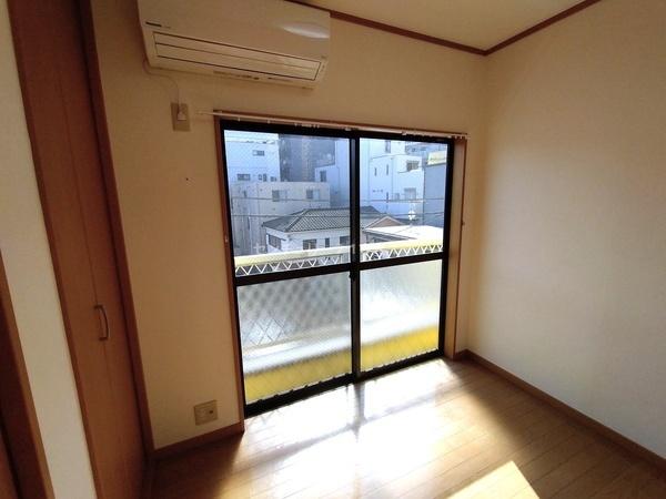 ミカドハイツ３の洋室画像