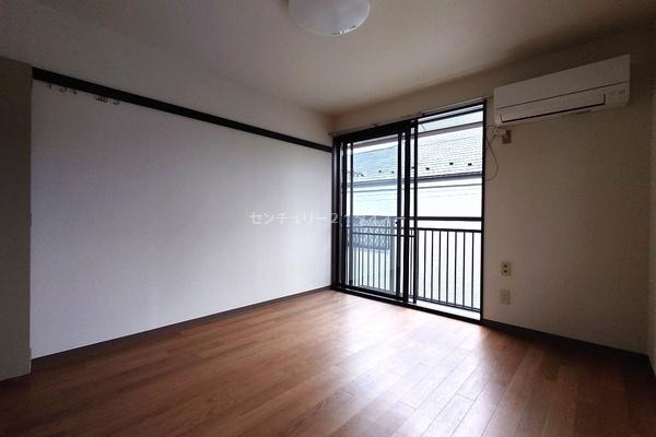 フローラSTの洋室画像