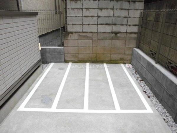 エクセリア西小岩の駐車場画像