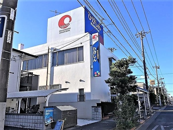 ゴールドクレストの銀行画像