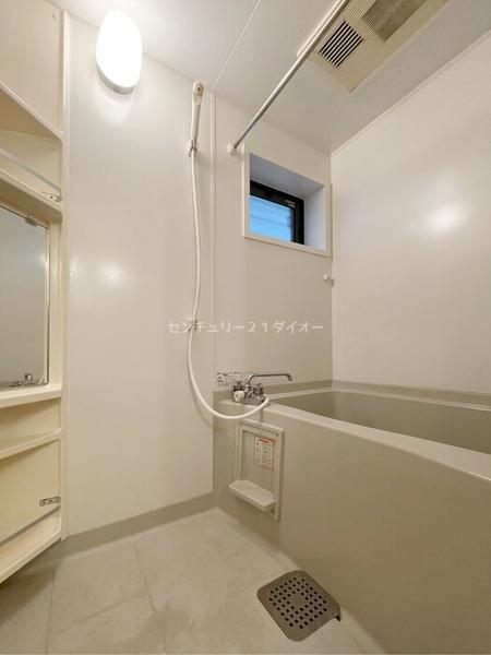 Cipressoのバス画像