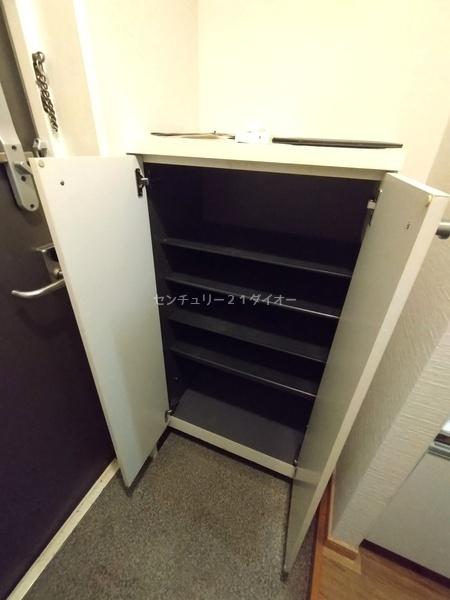 エムエム米山ビルの玄関画像