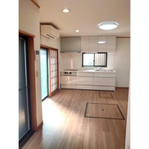 江戸川区松本２丁目の中古一戸建のリビング画像