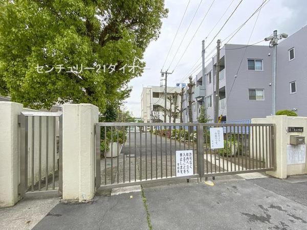 本一色2丁目新築の小学校画像