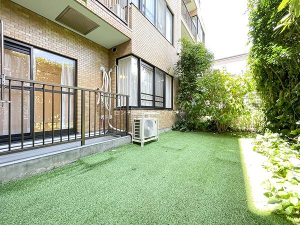 ライオンズマンション小岩第３の庭画像