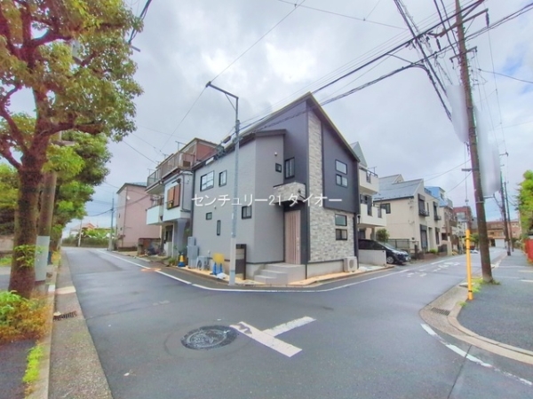 江戸川区東小岩２丁目の新築一戸建の前面道路含む現地写真画像