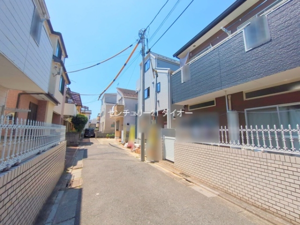 江戸川区北小岩８丁目の新築一戸建の前面道路含む現地写真画像