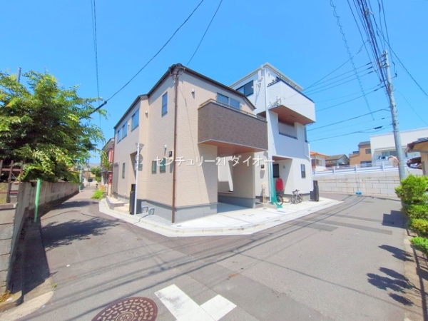 江戸川区松本第33号棟の前面道路含む現地写真画像