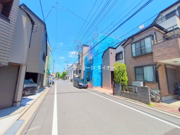 江戸川区南小岩２丁目の新築一戸建の前面道路含む現地写真画像