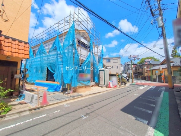 江戸川区北小岩３丁目の新築一戸建の前面道路含む現地写真画像