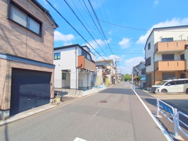 江戸川区東小岩1丁目2期A号棟の前面道路含む現地写真画像