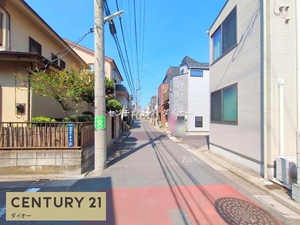 葛飾区金町４丁目1号棟の前面道路含む現地写真画像