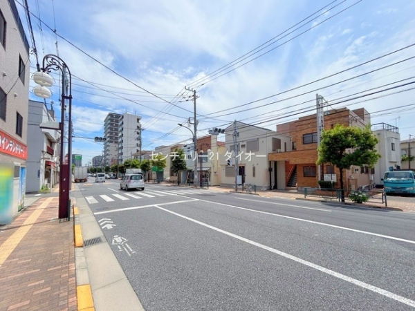 小菅二丁目新築の前面道路含む現地写真画像