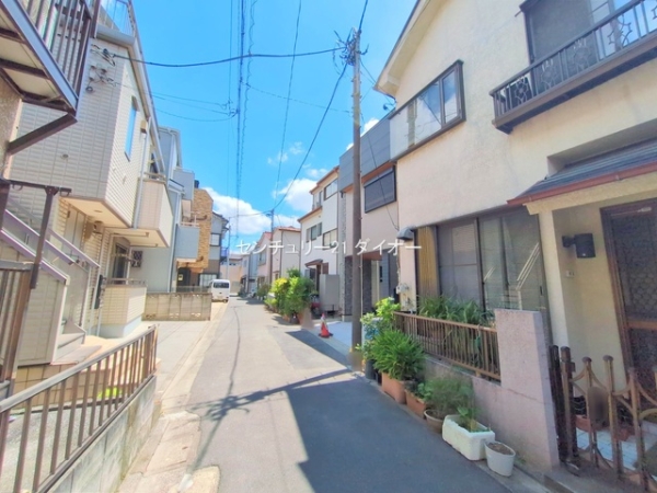 松本1丁目新築戸建の前面道路含む現地写真画像