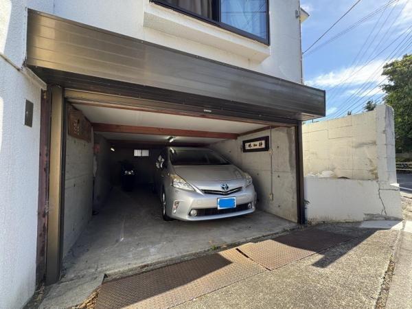 江戸川区上一色２丁目の中古一戸建の駐車場画像