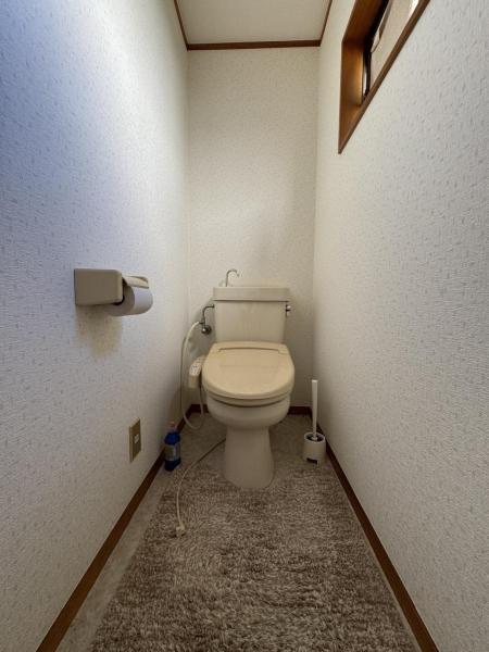 江戸川区上一色２丁目の中古一戸建のトイレ画像