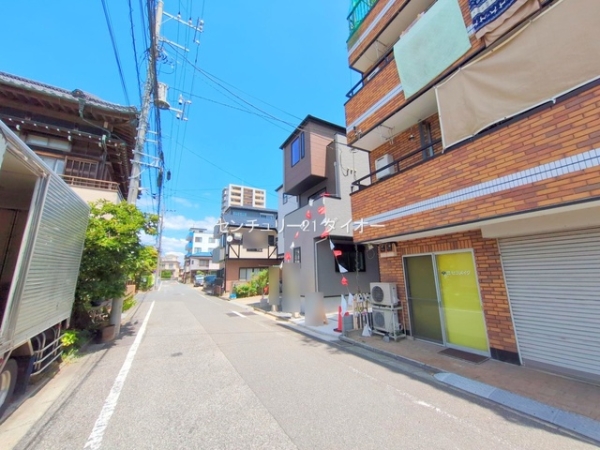 江戸川区春江町２丁目の新築一戸建の前面道路含む現地写真画像