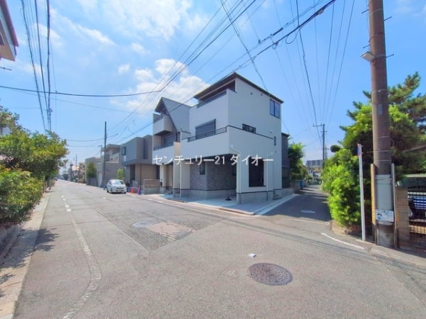 江戸川区北小岩７丁目の新築一戸建の前面道路含む現地写真画像