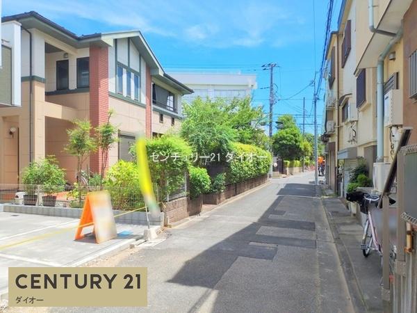 江戸川区江戸川１丁目の新築一戸建の前面道路含む現地写真画像