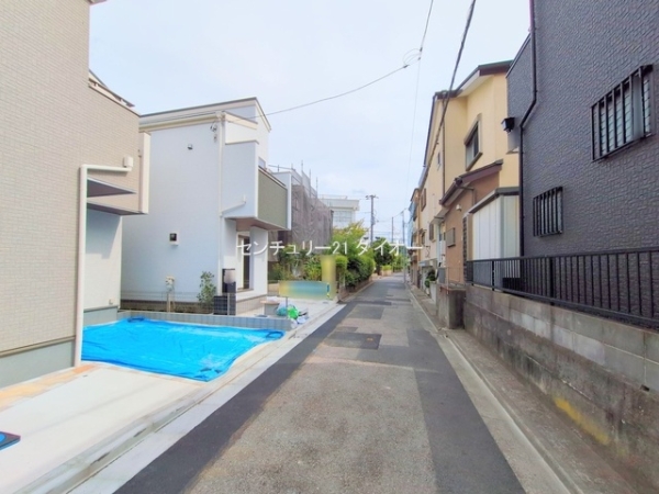 江戸川区江戸川１丁目の新築一戸建の前面道路含む現地写真画像