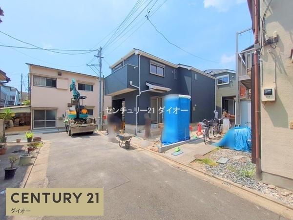 大杉１丁目新築2号棟の前面道路含む現地写真画像