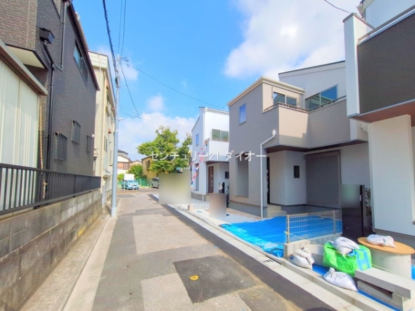 江戸川区江戸川1丁目の新築一戸建の前面道路含む現地写真画像