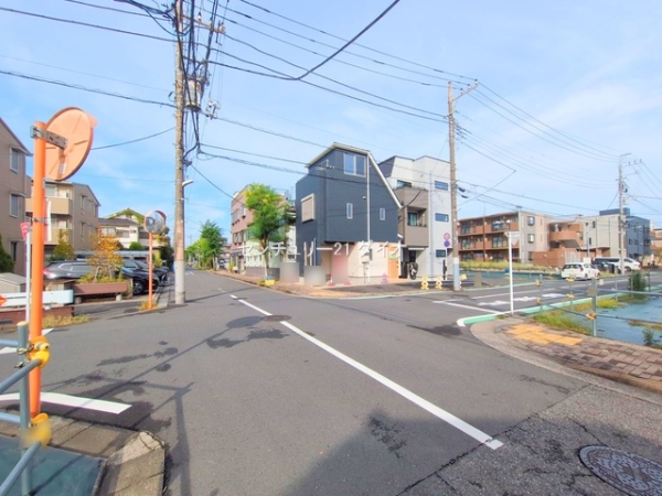 上篠崎２丁目全１棟の前面道路含む現地写真画像